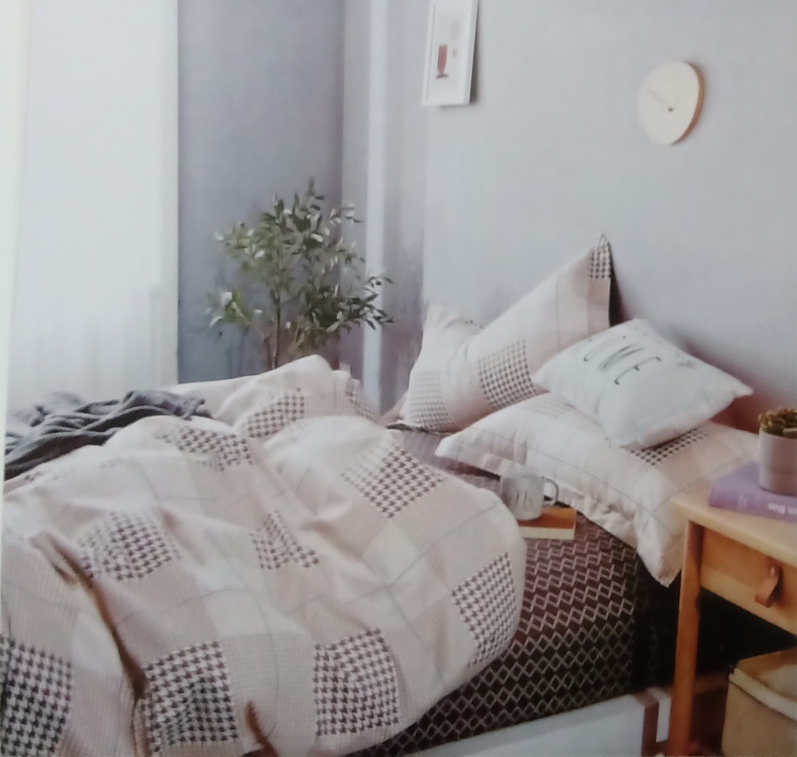 White Square print Austin Double Bed Sheet Micro Fabric Elegant